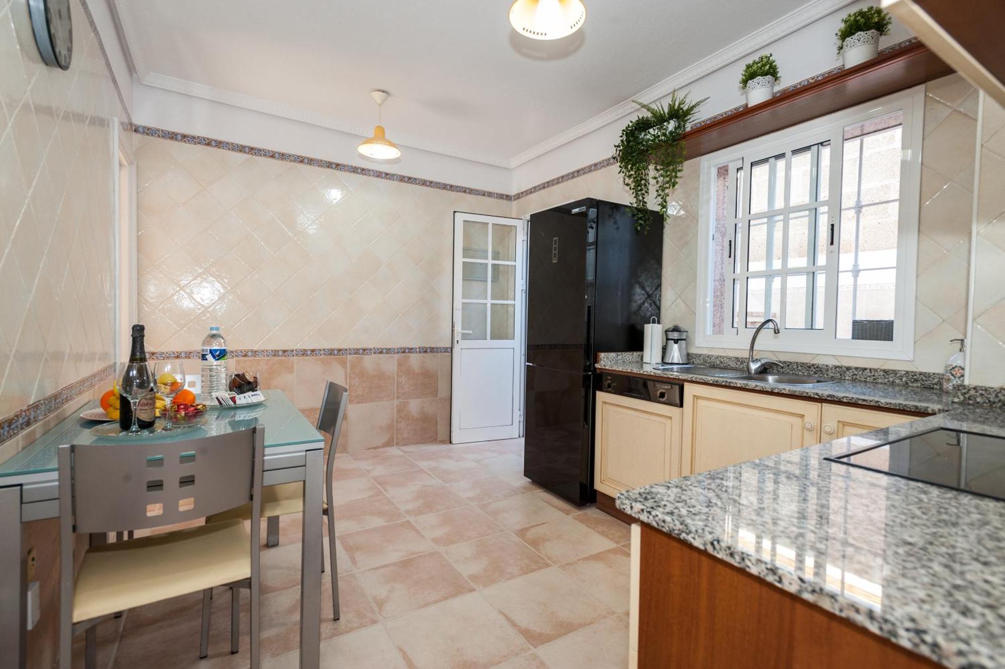 Villa Vanesa Luxury Private Villa With A Heated Pool, 4 Bedrooms And 4 Bathrooms Costa Adeje  Extérieur photo