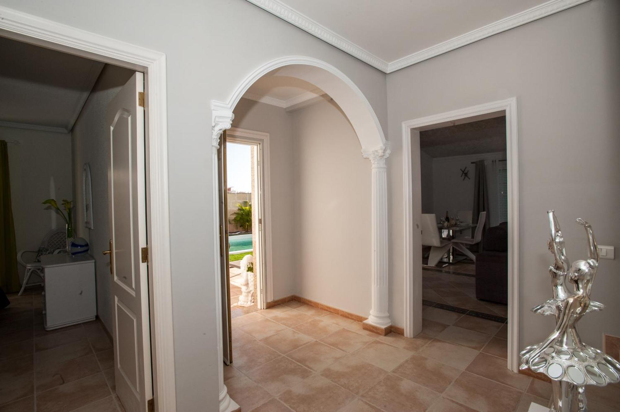 Villa Vanesa Luxury Private Villa With A Heated Pool, 4 Bedrooms And 4 Bathrooms Costa Adeje  Extérieur photo