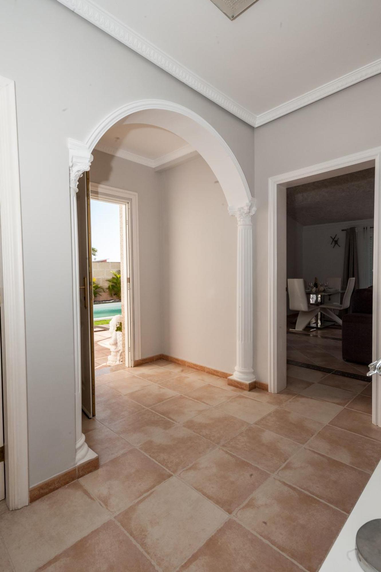 Villa Vanesa Luxury Private Villa With A Heated Pool, 4 Bedrooms And 4 Bathrooms Costa Adeje  Extérieur photo